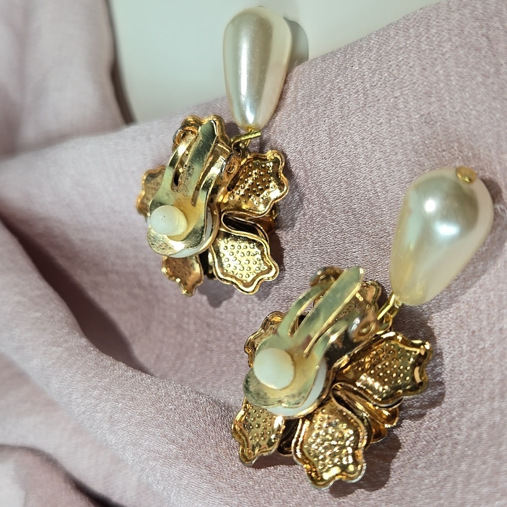 Elegant Gold and Black Enamel Floral Pearl Drop Clip Earrings - Picture 9 of 16